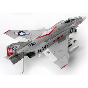  Academy USN F-4J VF-102 Diamondbacks 1/48 