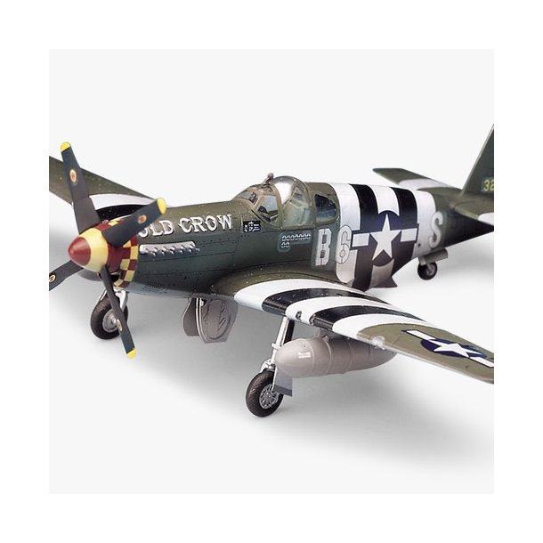 Academy P-51B WWII 1/72