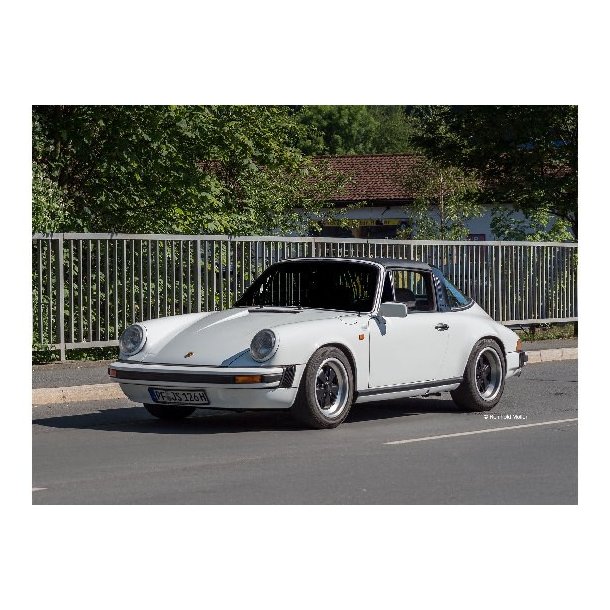 Porsche 911 G Model Targa 1:24