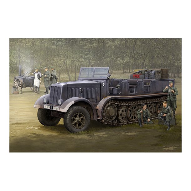 Trumpeter Sd.Kfz.8 (DB9)Half-Track Artillery Tractor 1/35
