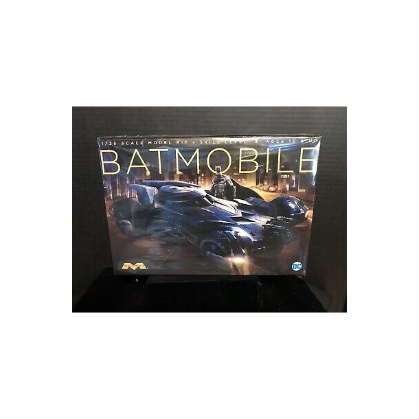 Suicide Squad Batmobile 1/24